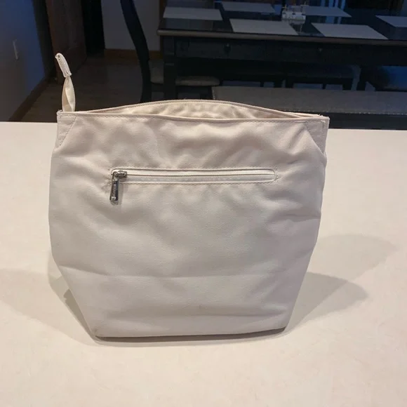 lululemon athletica Cream Lunch Bag - Picture 4 of 9
